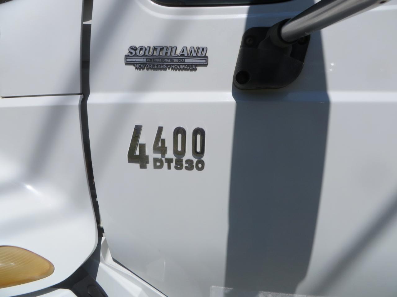 International 4000  2003