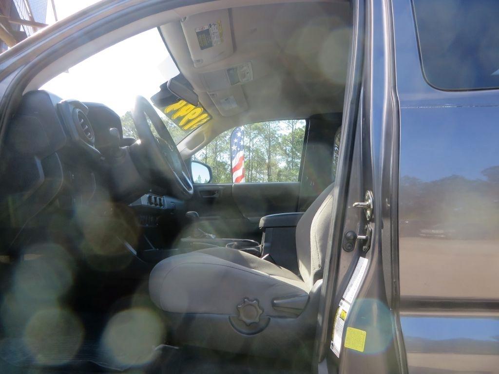 Toyota Tacoma 2WD  2020