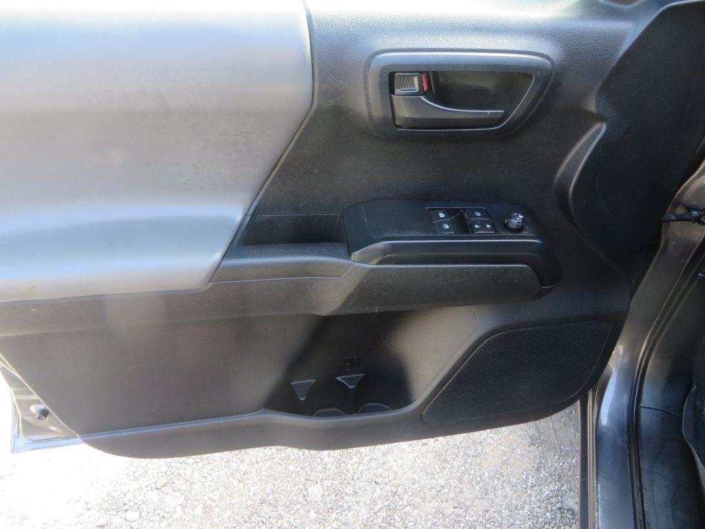 Toyota Tacoma 2WD  2020