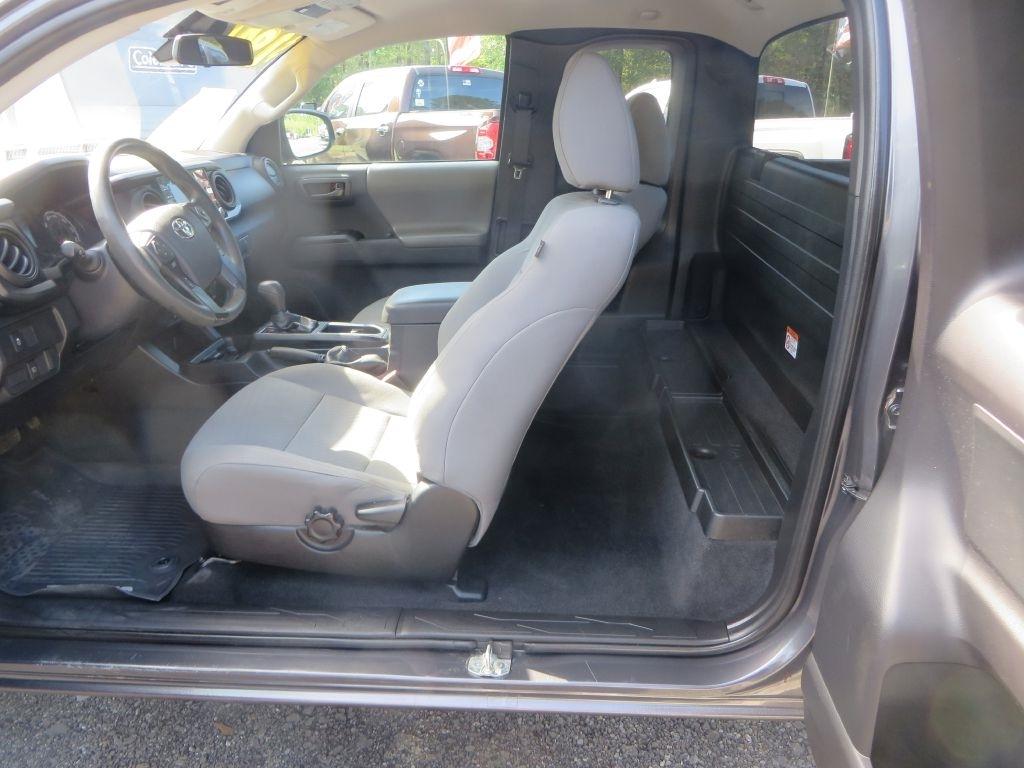 Toyota Tacoma 2WD  2020