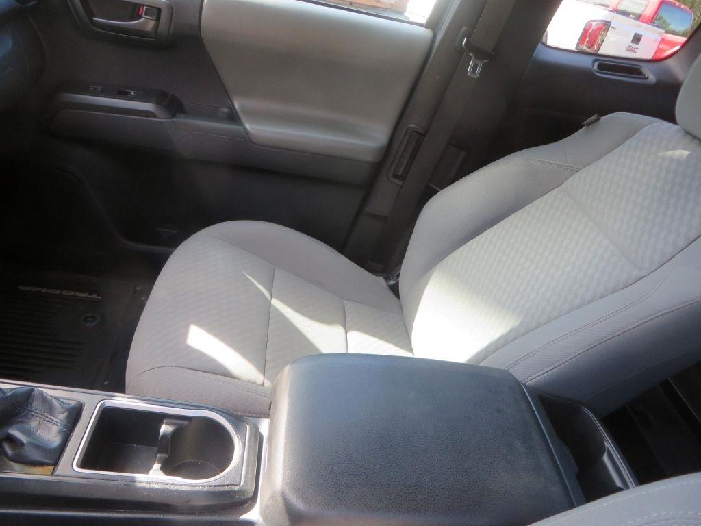 Toyota Tacoma 2WD  2020