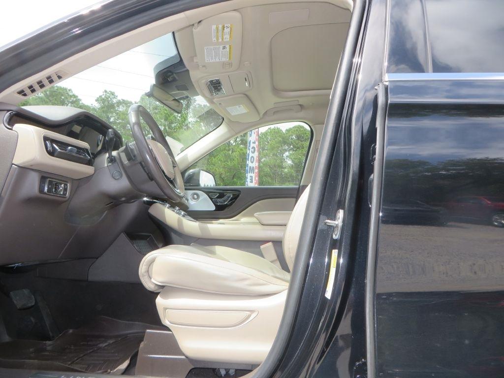 Lincoln Aviator  2020