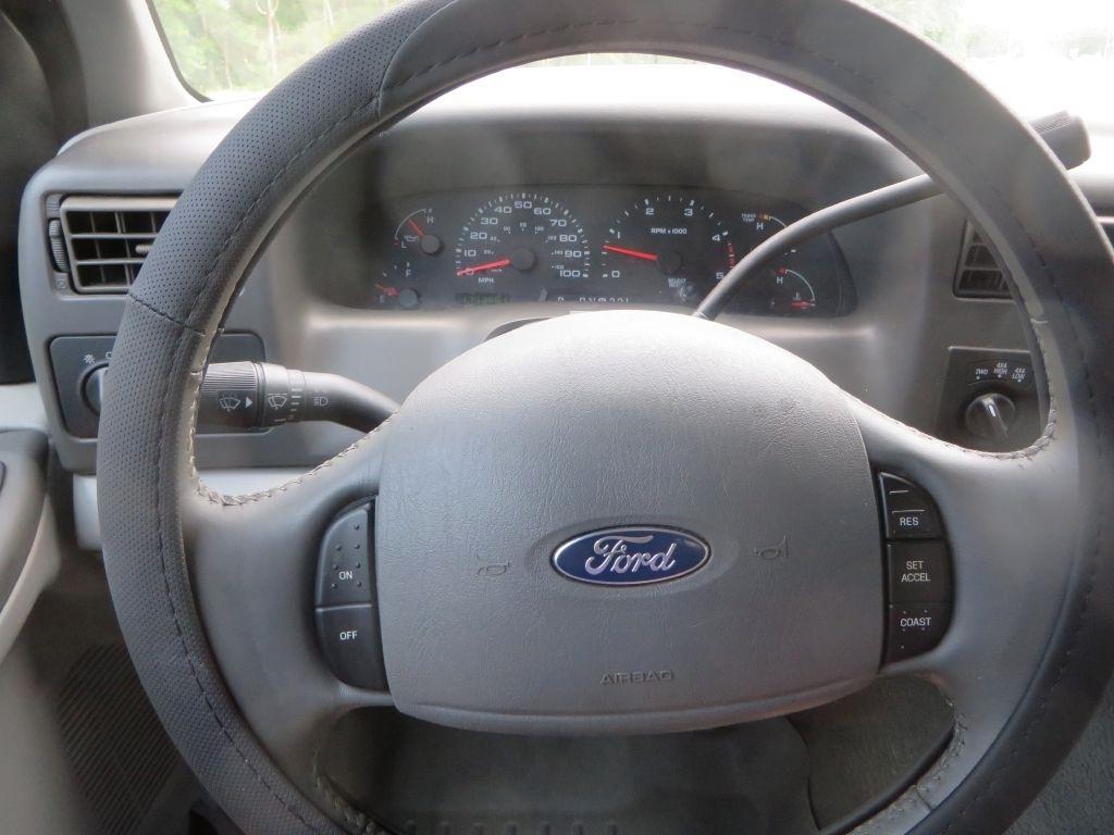 Ford Super Duty F-250  2004