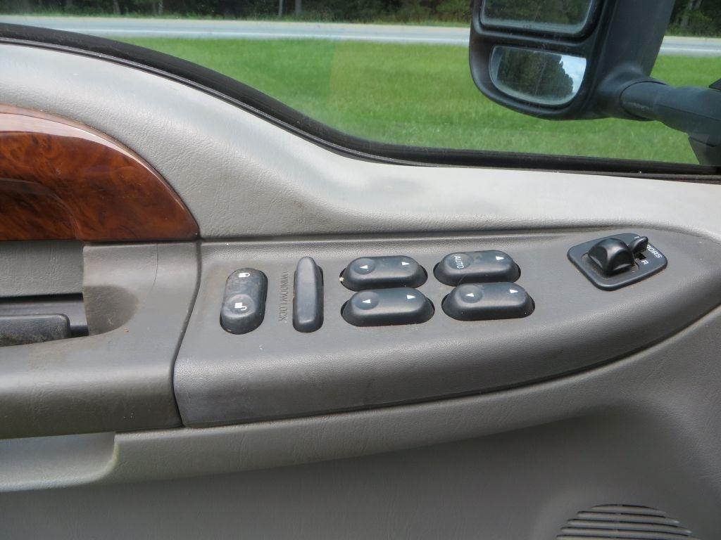 Ford Super Duty F-250  2004