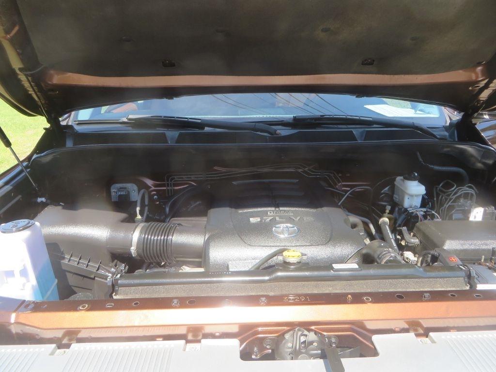 Toyota Tundra 2WD Truck  2015
