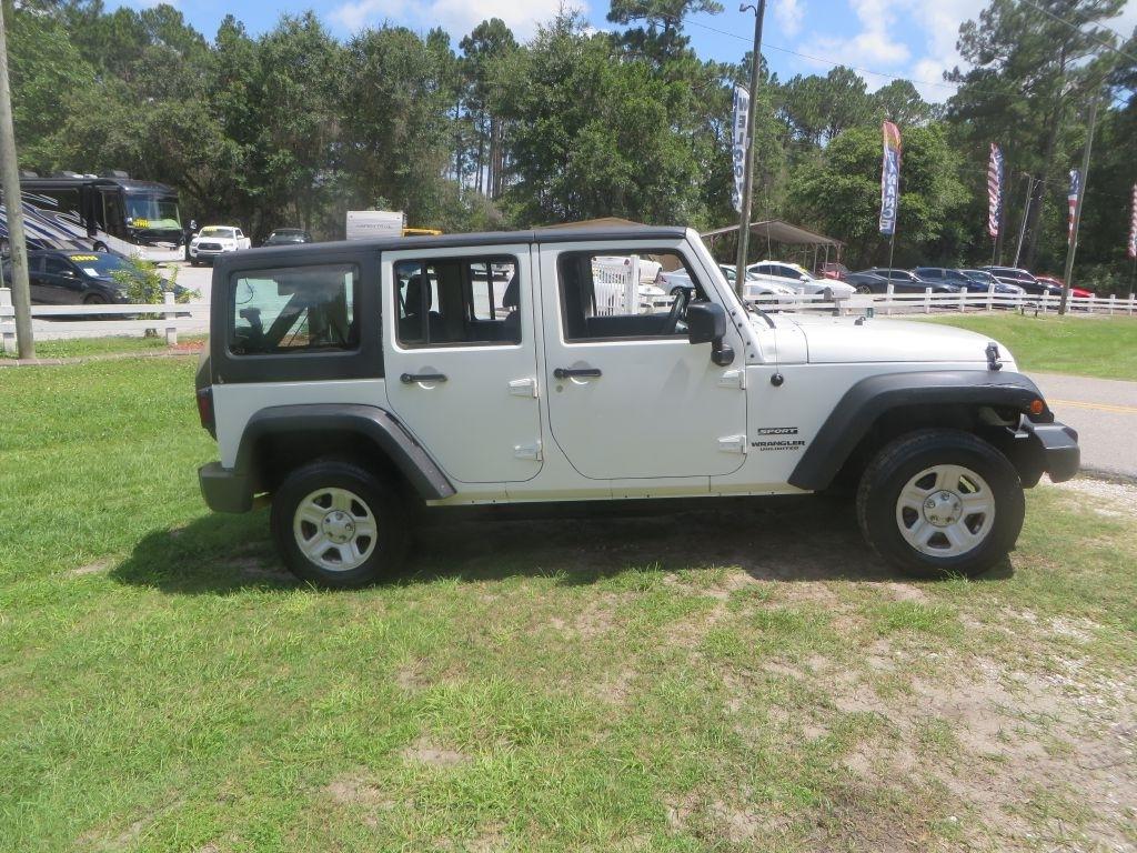 Jeep Wrangler Unlimited  2013