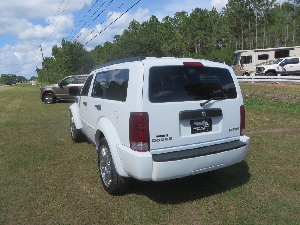 Dodge Nitro  2011