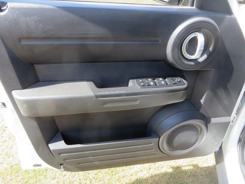 Dodge Nitro  2011