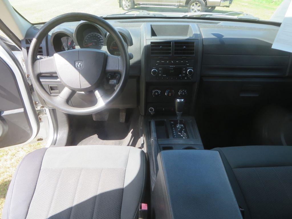 Dodge Nitro  2011