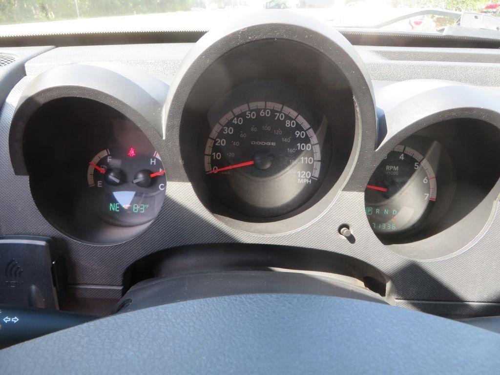 Dodge Nitro  2011