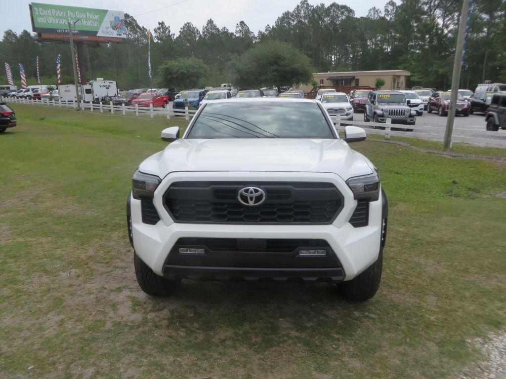 Toyota Tacoma 4WD  2024