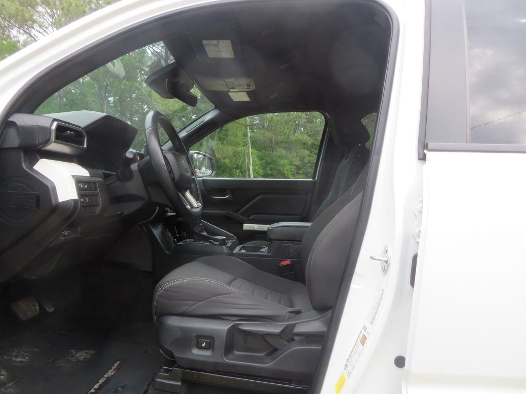 Toyota Tacoma 4WD  2024