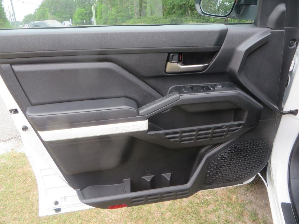 Toyota Tacoma 4WD  2024