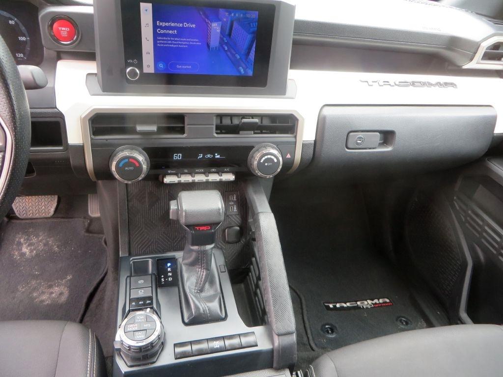 Toyota Tacoma 4WD  2024