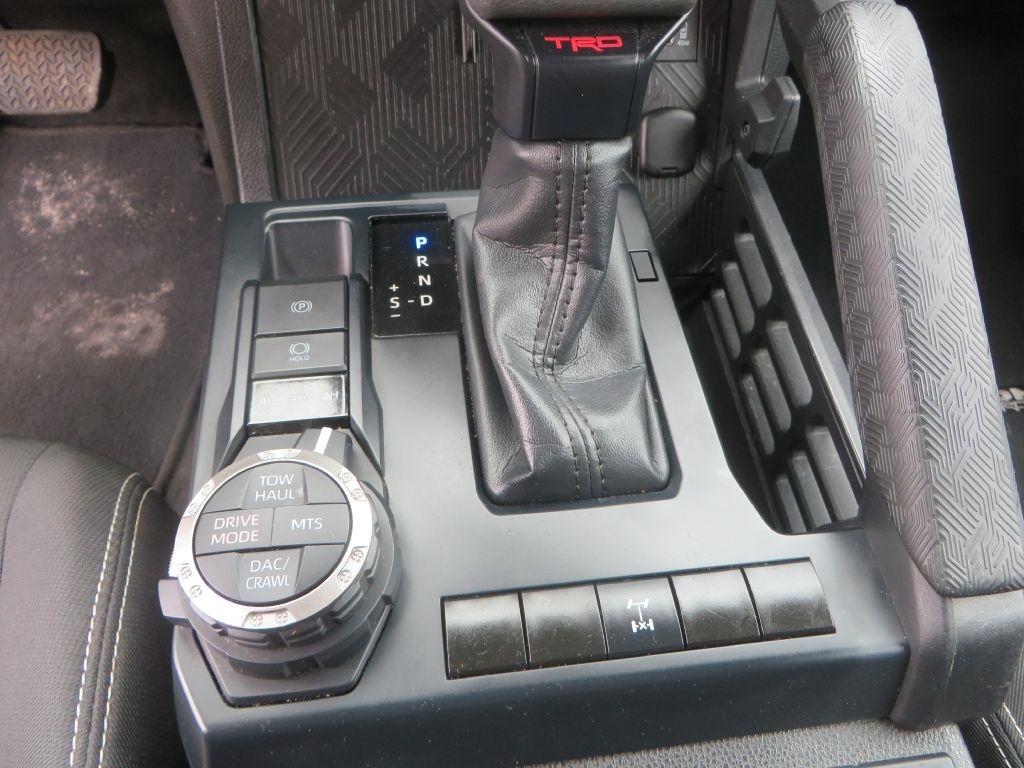 Toyota Tacoma 4WD  2024