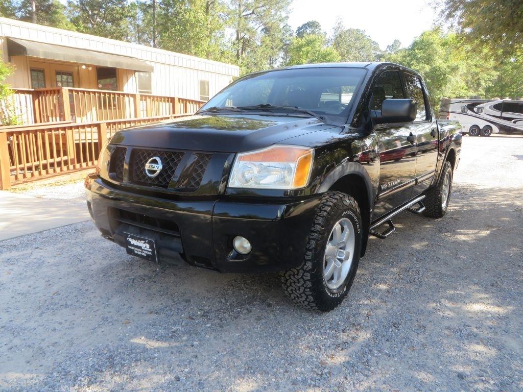 Nissan Titan  2011