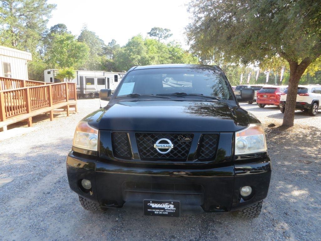 Nissan Titan  2011