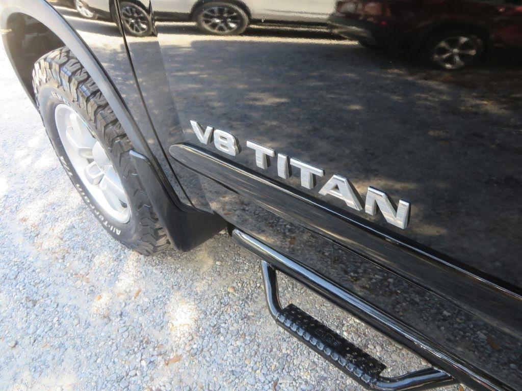 Nissan Titan  2011