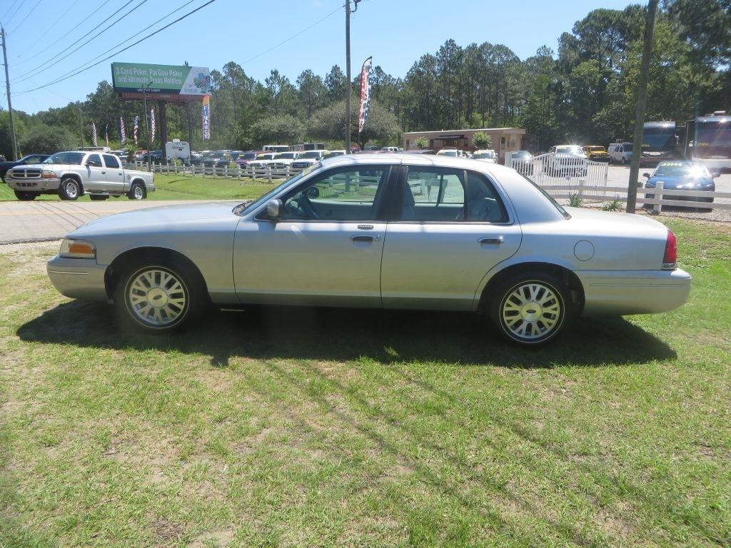 Ford Crown Victoria LX 2003