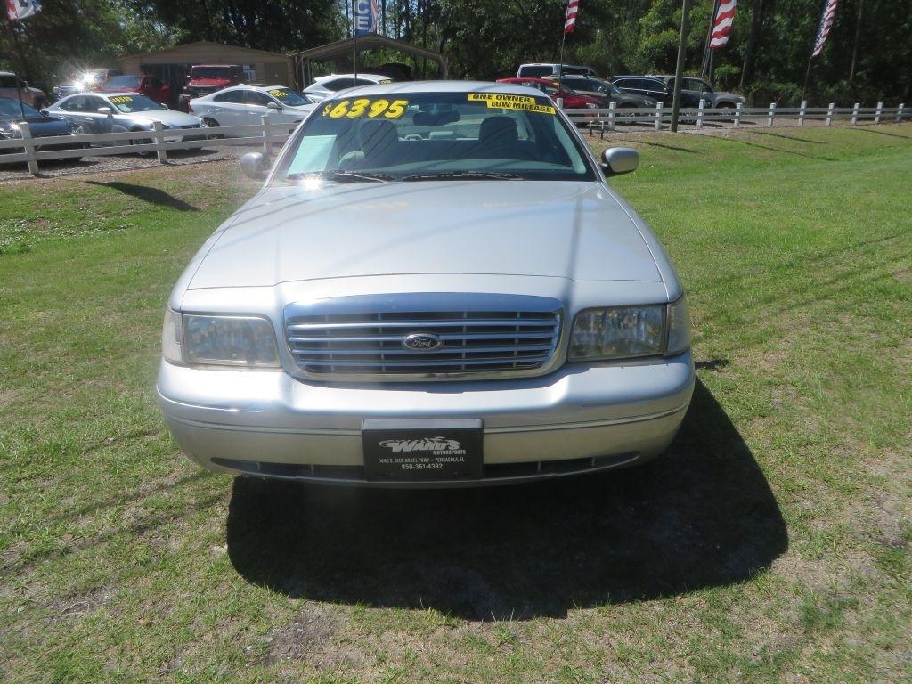 Ford Crown Victoria LX 2003