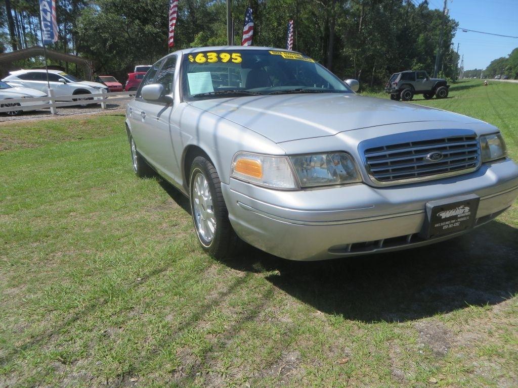 Ford Crown Victoria LX 2003