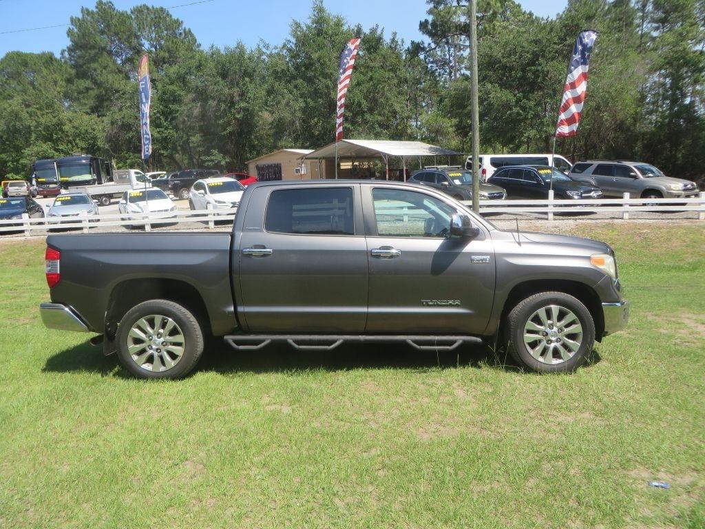 Toyota Tundra 4WD Truck  2014