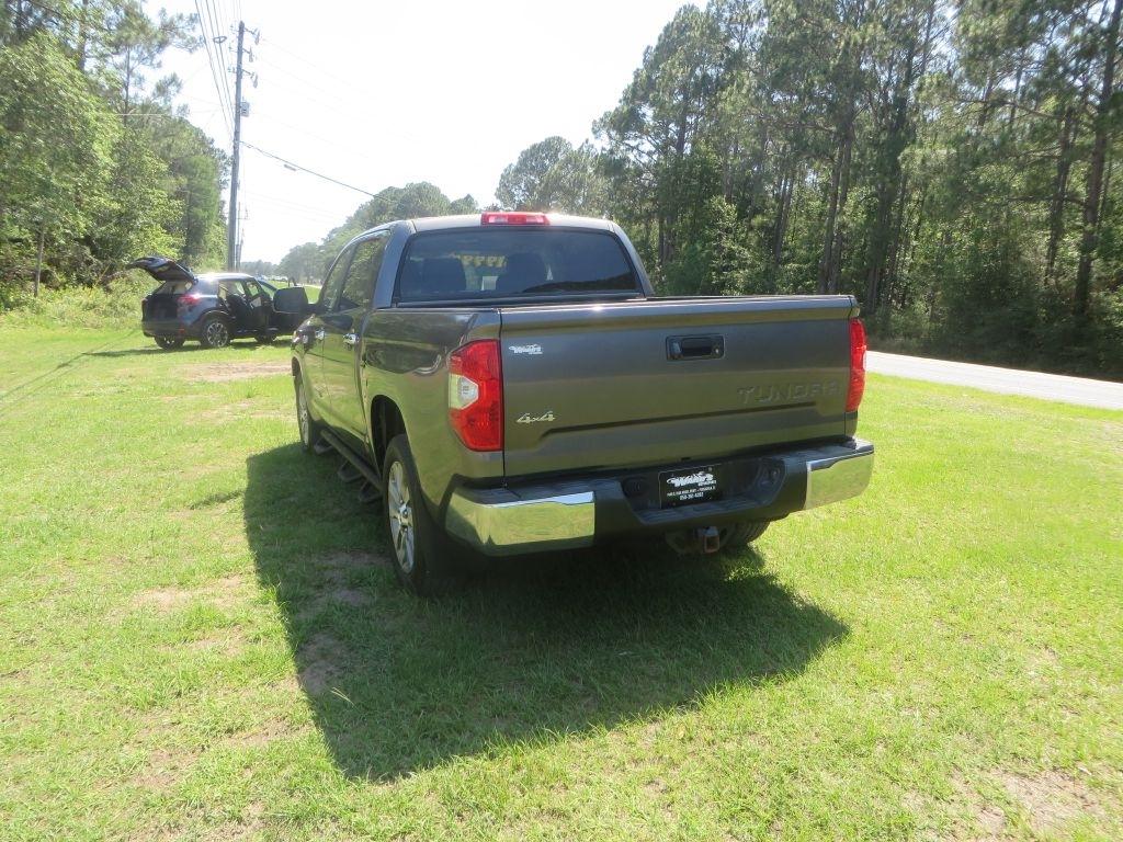 Toyota Tundra 4WD Truck  2014