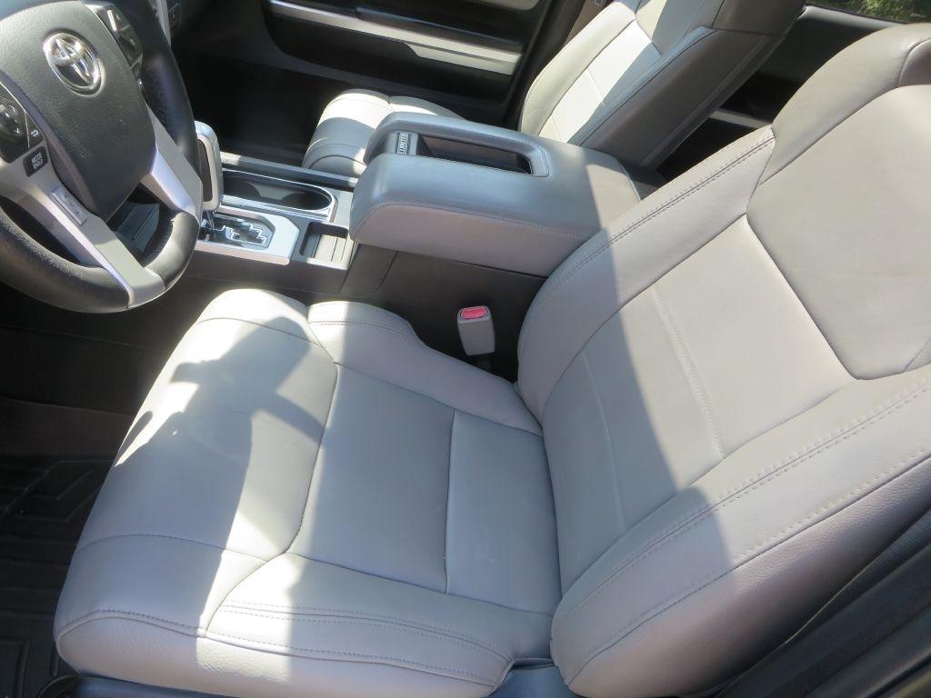 Toyota Tundra 4WD Truck  2014