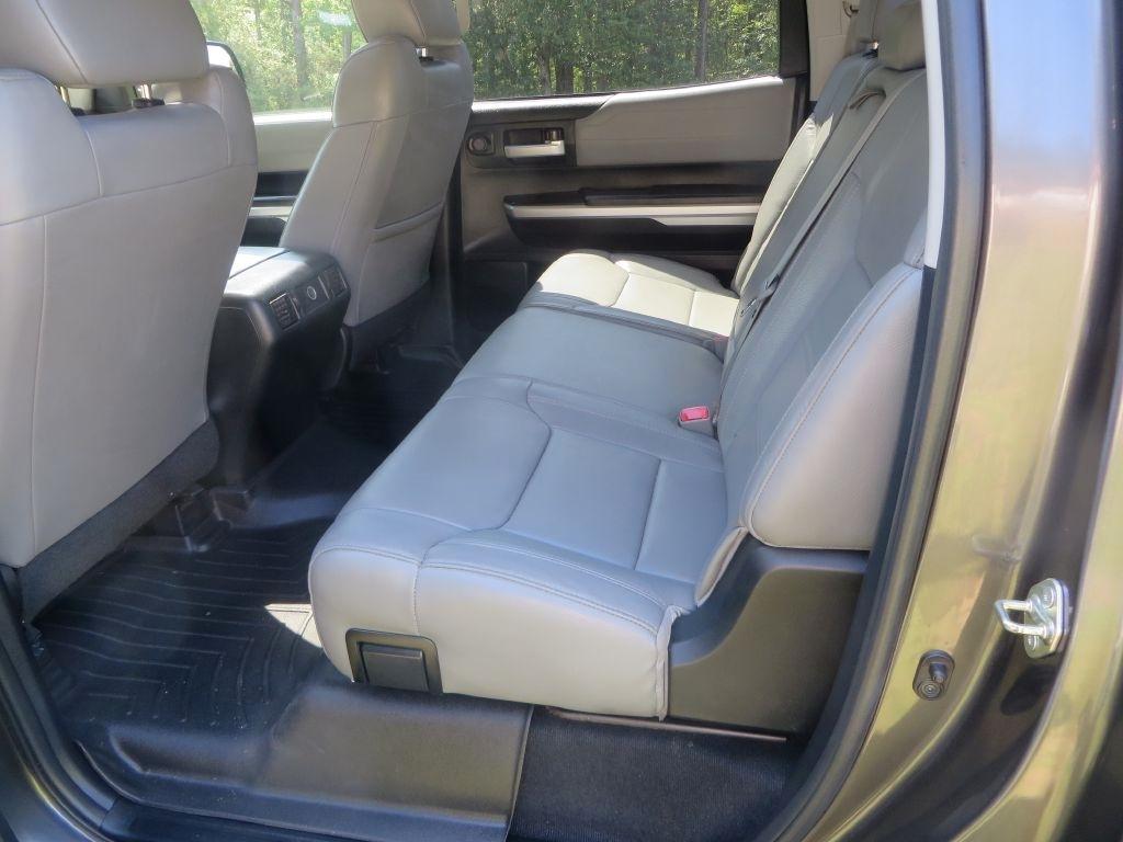 Toyota Tundra 4WD Truck  2014