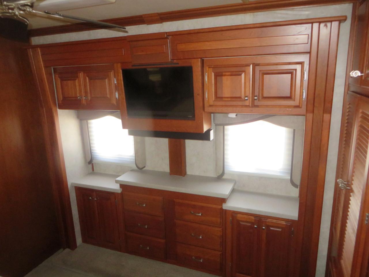 Fleetwood Revolution LE 2007