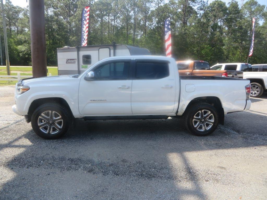 2017 Toyota Tacoma LIMITED