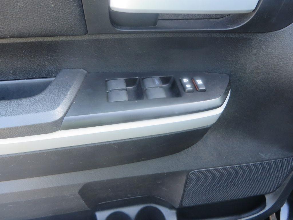 Toyota Tundra 2WD  2019