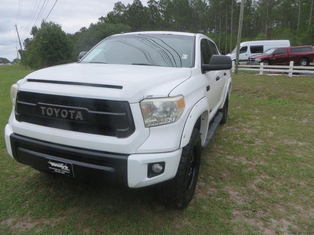 Toyota Tundra 4WD  2017