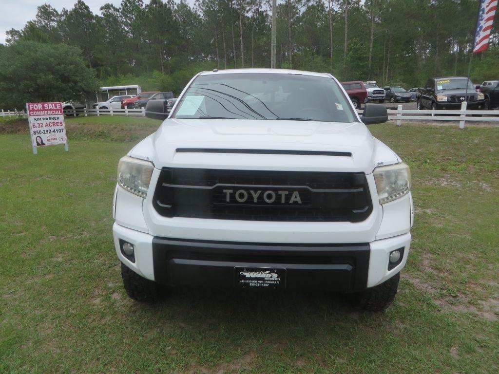 Toyota Tundra 4WD  2017