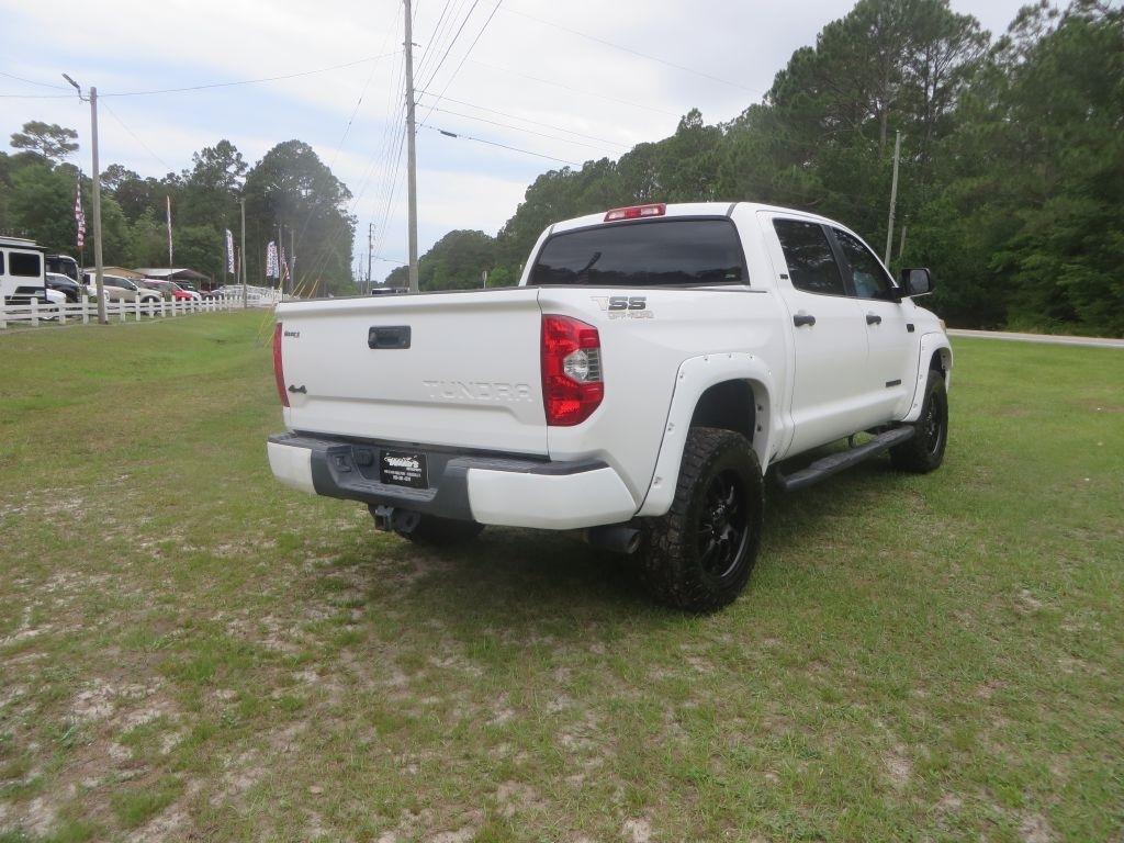 Toyota Tundra 4WD  2017