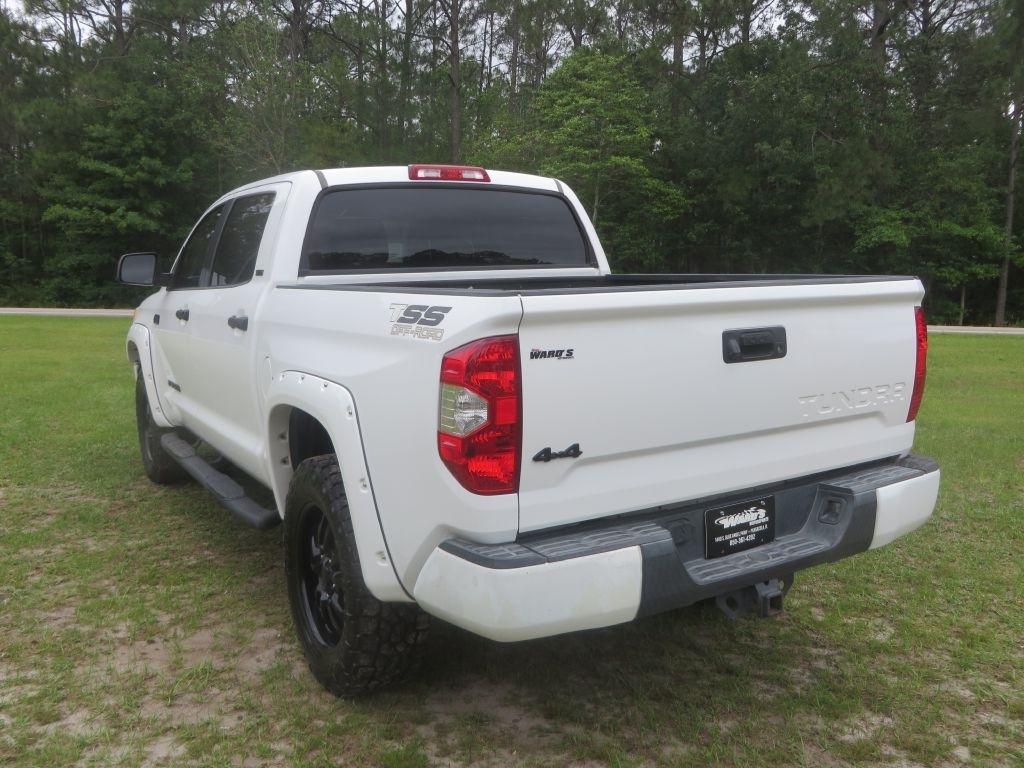 Toyota Tundra 4WD  2017