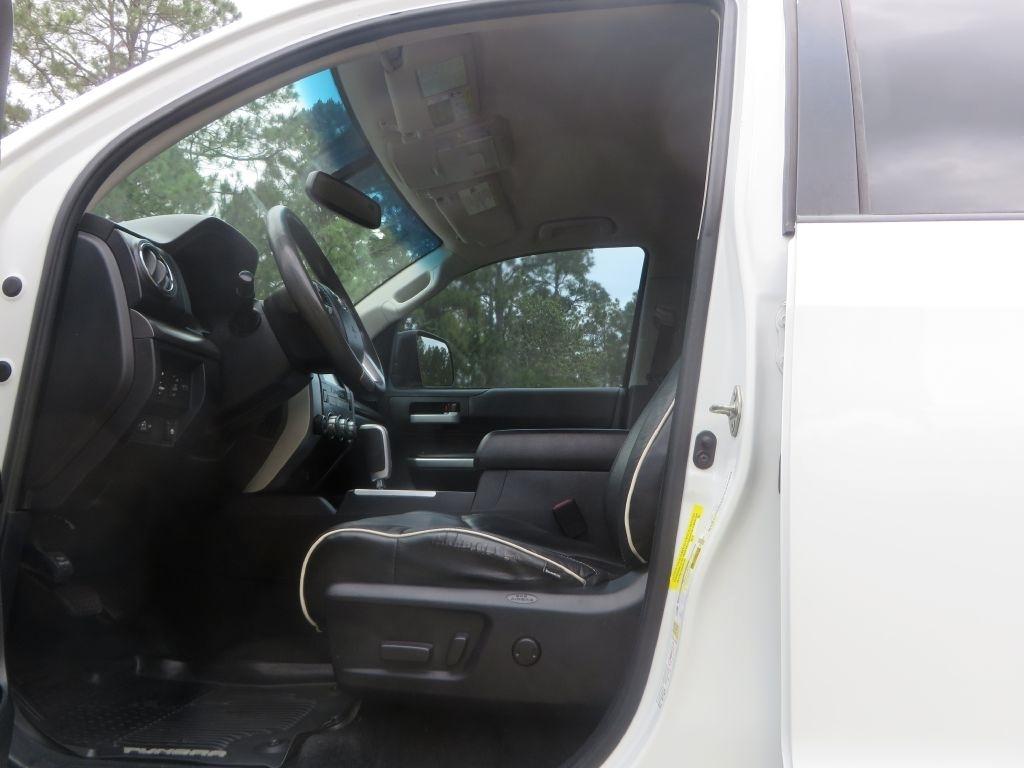 Toyota Tundra 4WD  2017