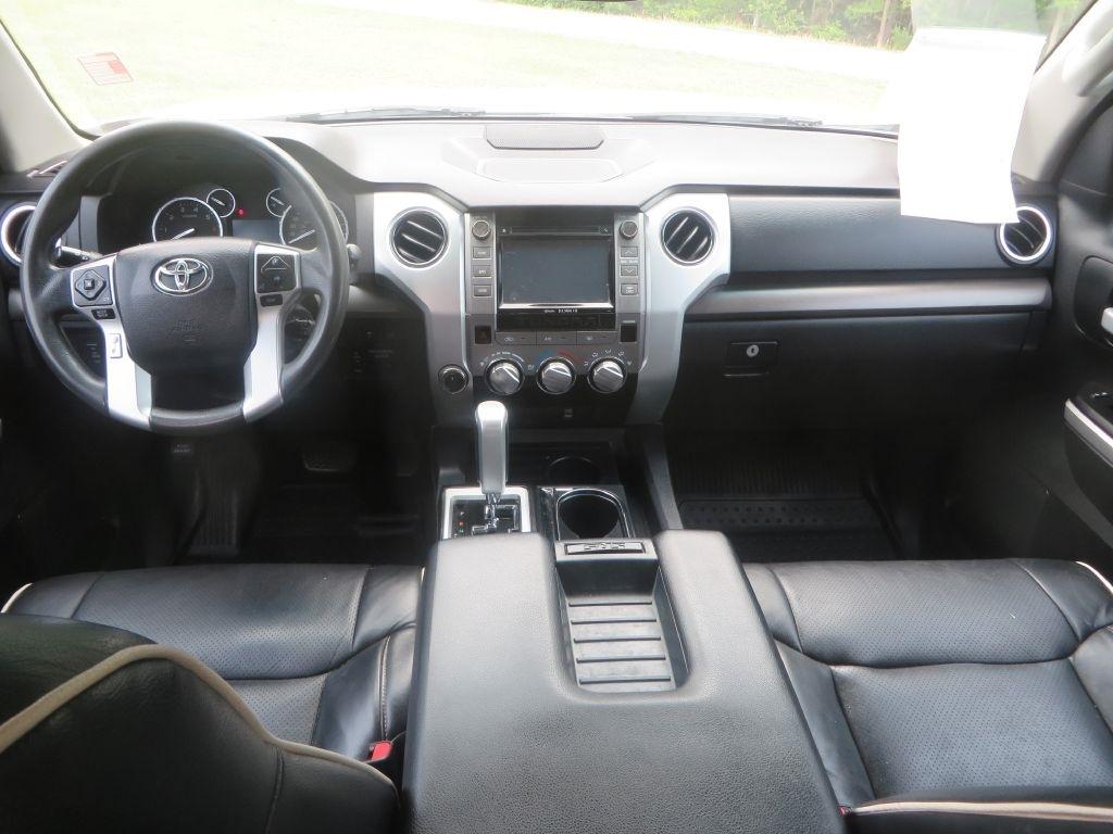 Toyota Tundra 4WD  2017