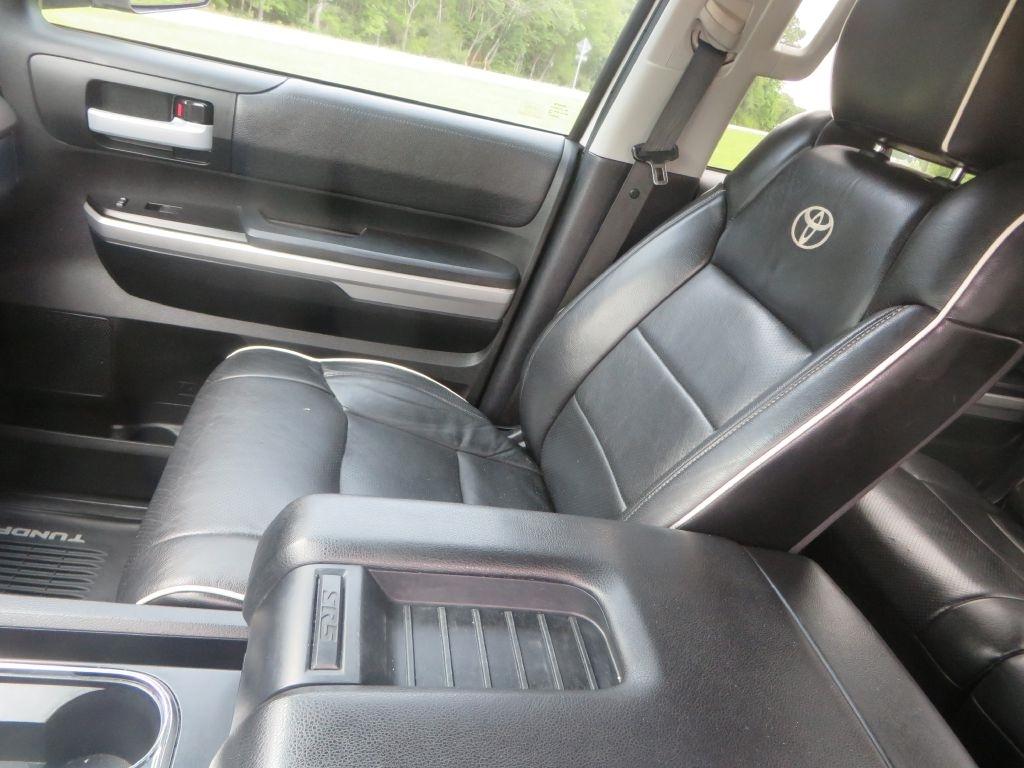 Toyota Tundra 4WD  2017