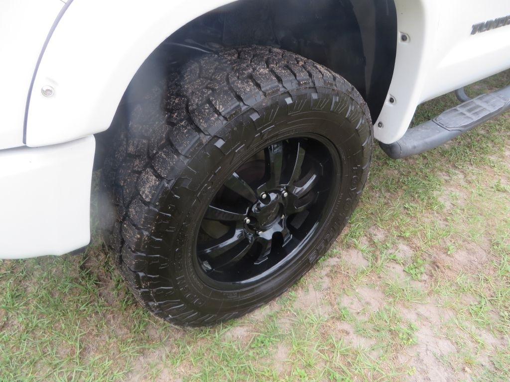 Toyota Tundra 4WD  2017
