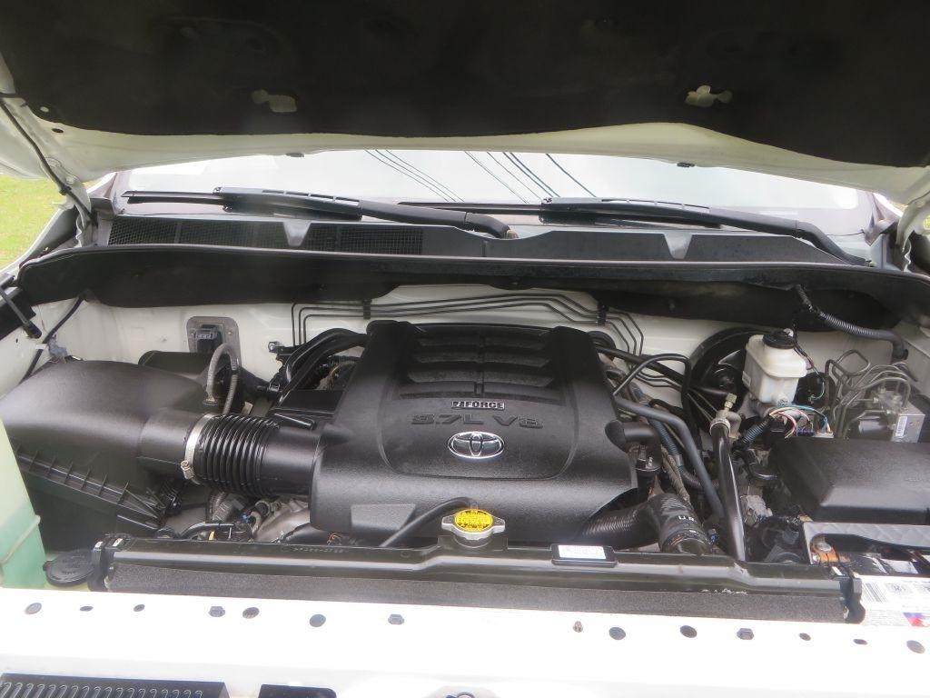 Toyota Tundra 4WD  2017