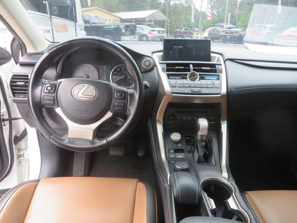 Lexus NX 200t  2015