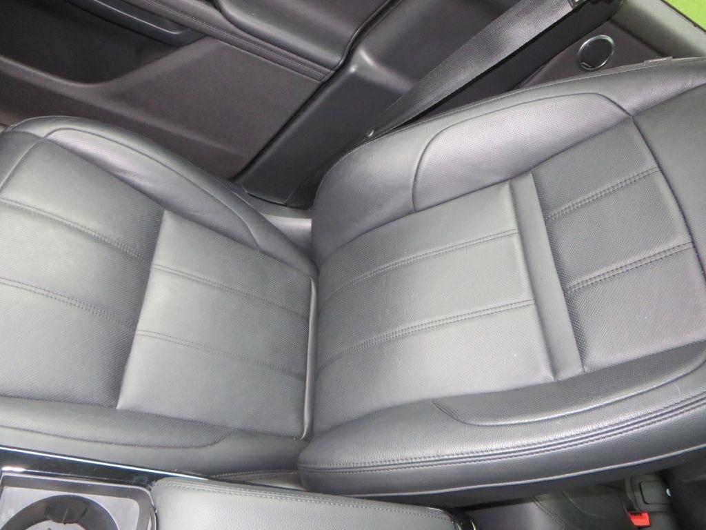 Land Rover Range Rover Evoque R-Dynamic SE 2022