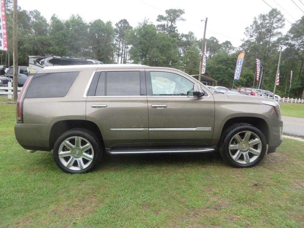 Cadillac Escalade  2016