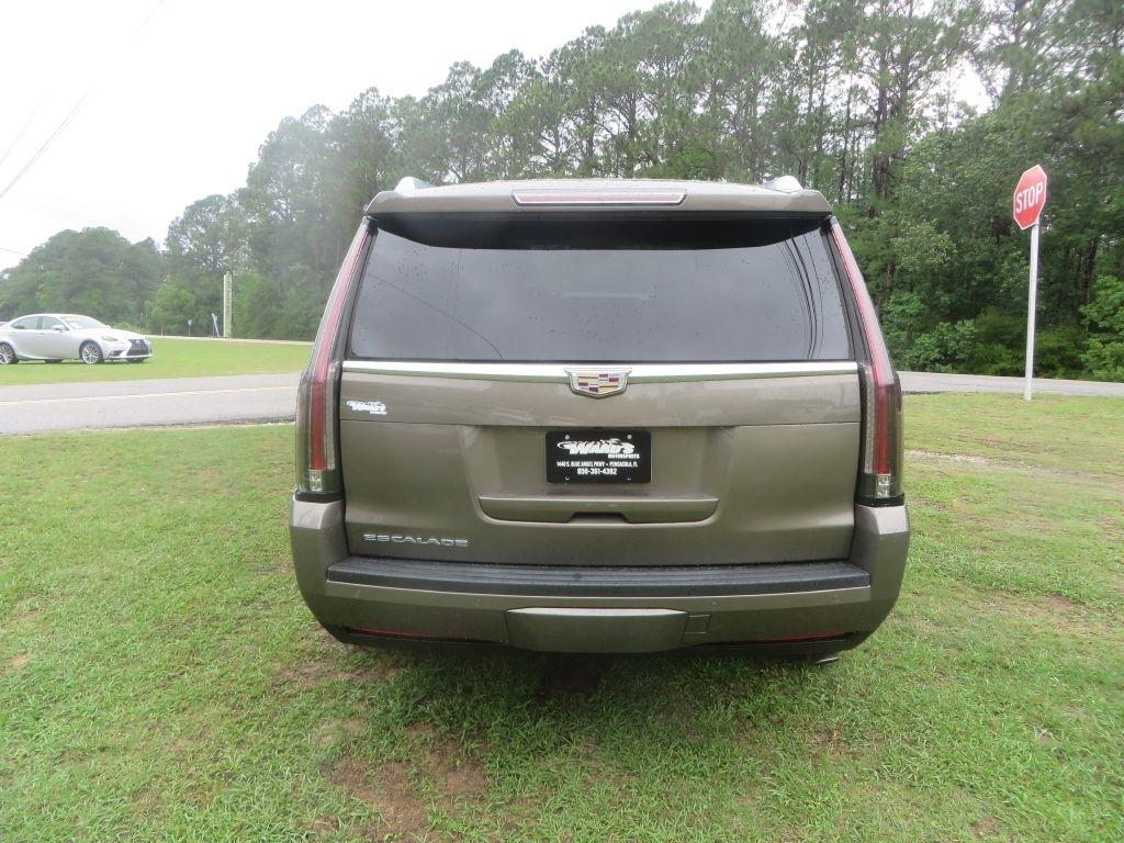 Cadillac Escalade  2016
