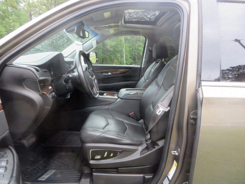 Cadillac Escalade  2016