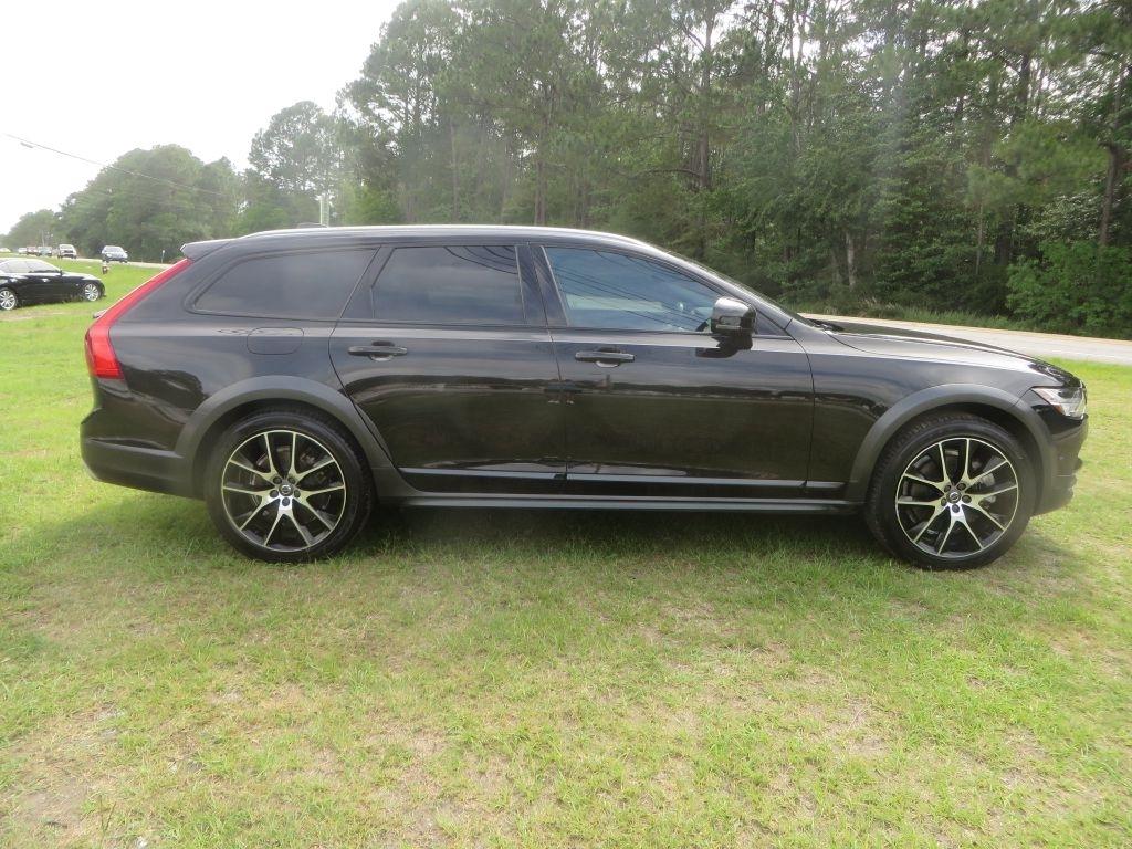 Volvo V90 Cross Country  2018