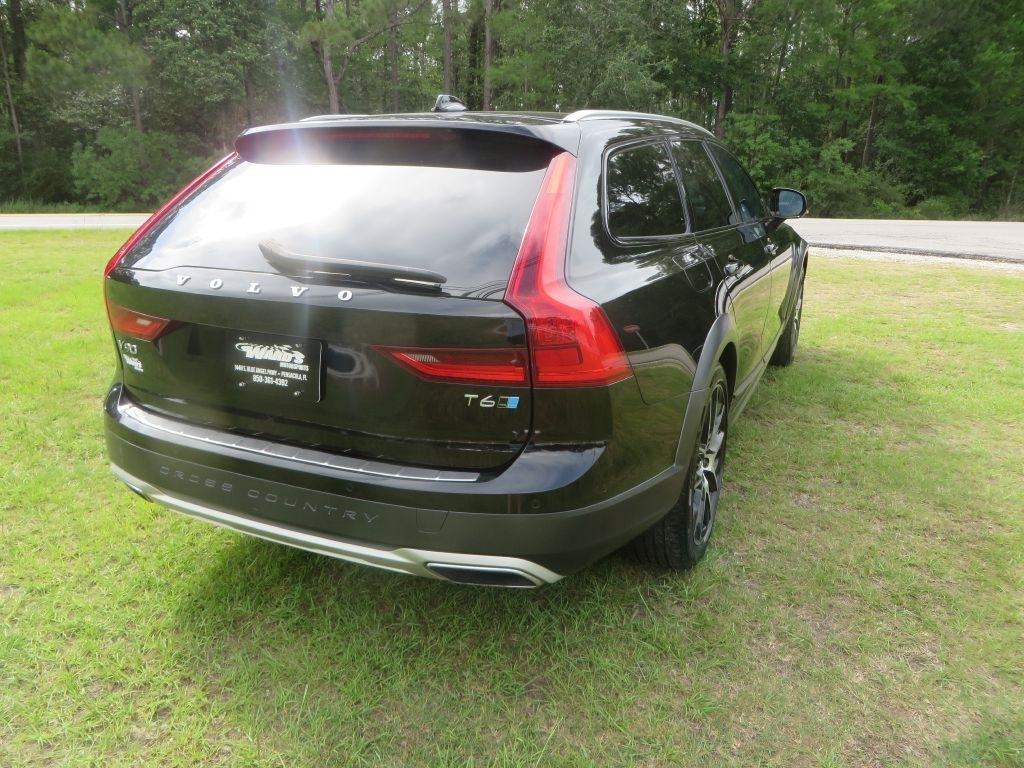 Volvo V90 Cross Country  2018