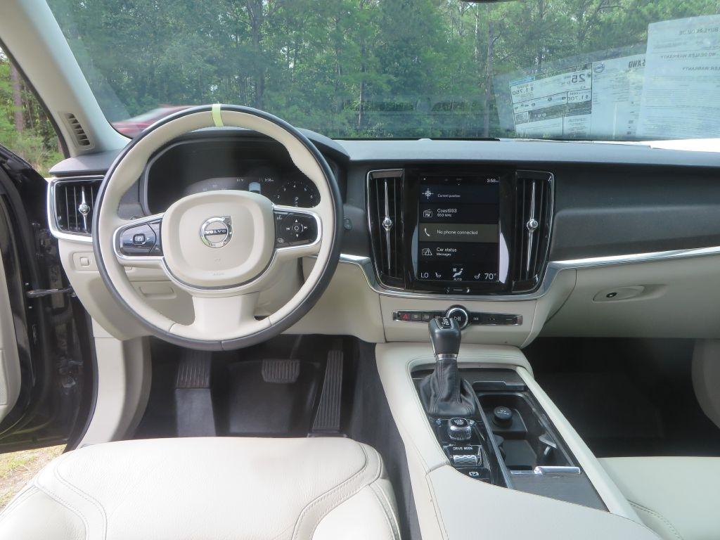 Volvo V90 Cross Country  2018