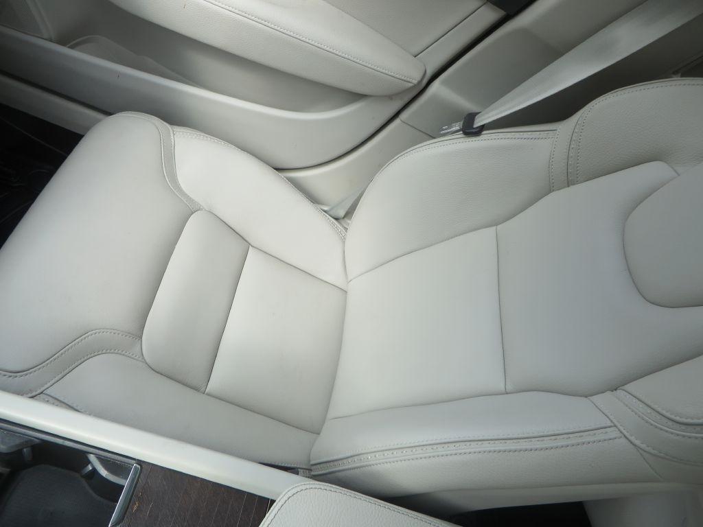 Volvo V90 Cross Country  2018